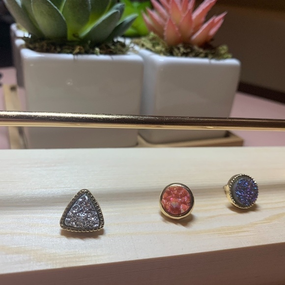 SALE💚 any 3 for $18 💚 Colorful Druzy Stone Stud Earrings Gold - Picture 2 of 4